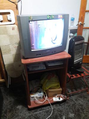 Vendo televisor admiral 20' y la mesita