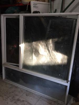 Ventana 150x150 cm