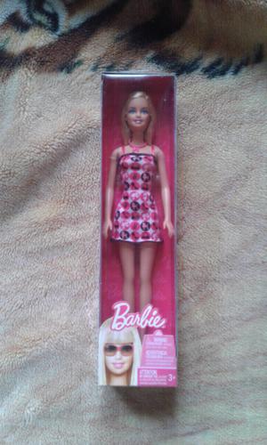 Barbie nuevas en caja