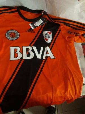 Camiseta River Plate Naranja con etiquetas