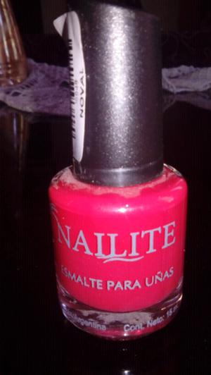 Esmalte Nailite rojo