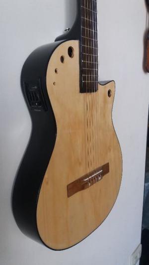 Guitarra electro criolla de Media caja con corte. Luthiet