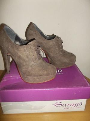 Zapatos numero 37 chicos, marca Sarago, de gamuza,