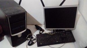 vendo PC completa monitor, mouse, teclado, parlantes.