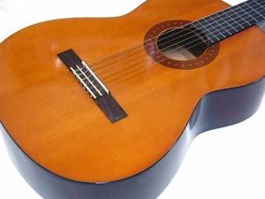 Guitarra criolla Yamaha c40