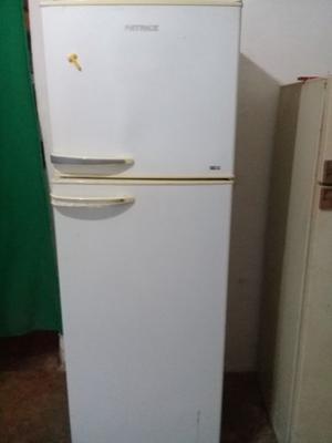 Vendo heladera con freezer