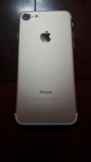 IPHONE 7 LIBRE, 32 GB, COMO NUEVO, 2 FUNDAS DE REGALO