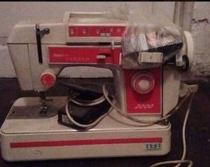 Maquina de coser Godeco (a reparar)