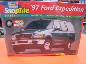 Ford Expedition a escala