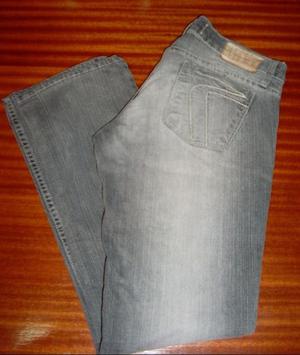 Jeans TUCCI 38 **SE VA A $200**