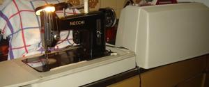 Maquina de coser Necchi