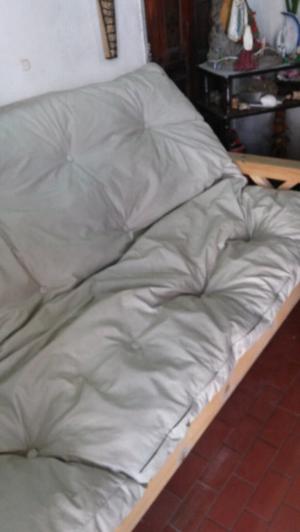 Vendo futon muy poco uso