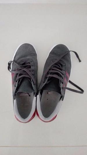 Liquido zapatillas adidas talle 42