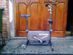 bicicleta fija marca MONARK pedalette