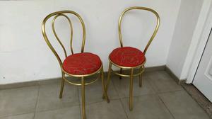Antiguas y hermosas sillas de bronce tonet.