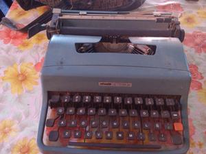 Máquina de escribir Moretti