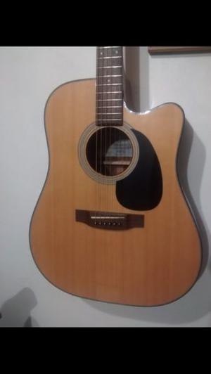 Guitarra electro acústica TAKAMINE EG 320 C