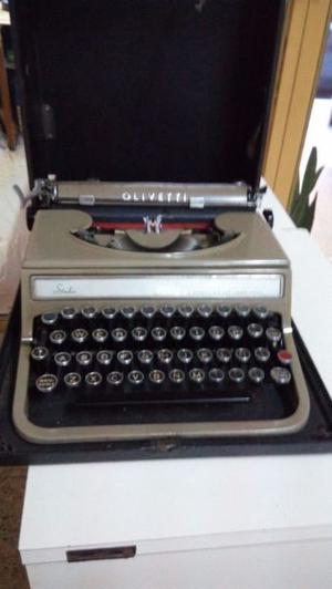 Maquina de escribir Olivetti