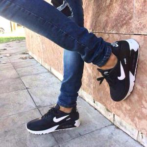 NIKE AIR MAX 90