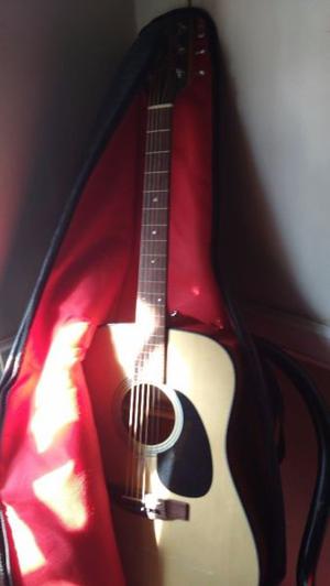 Vendo guitarra acústica Takamine G-320