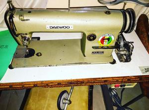 Máquina de coser recta