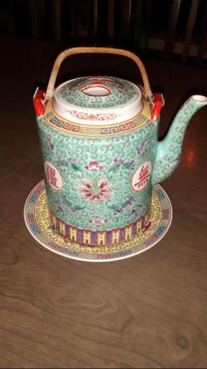 TETERA DE PORCELANA CHINA CON PLATO - HERMOSA !!!