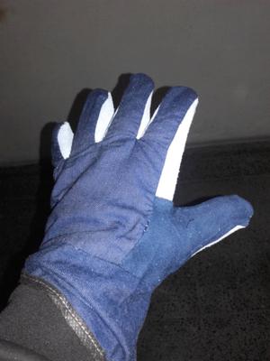 Vendo 50 pares de guantes