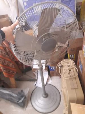 Ventilador de pie