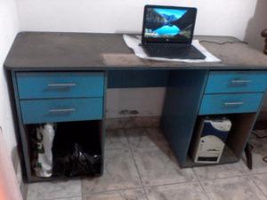 escritorio semi nuevo