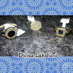 Anillos, pulseras y relojes