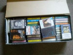 Vendo cassettes variados.