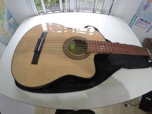 Guitarra Criolla Electro-Acustica