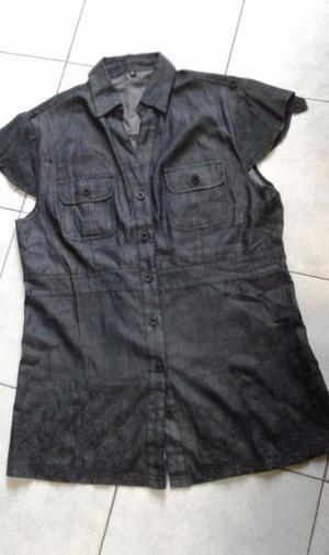 VENDO CAMISA MANGAS CORTAS, COLOR GRIS OSCURO DE JEANS,