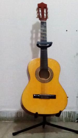 Vendo guitarra criolla