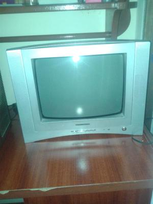 muebles, televisor y heladera