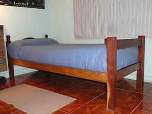 Cama de algarrobo