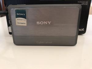 Cámara Sony. 10 MP. Poco uso.