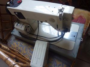 Vendo maquina de coser eléctrica