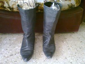 VENDO ZAPATOS Y BOTAS