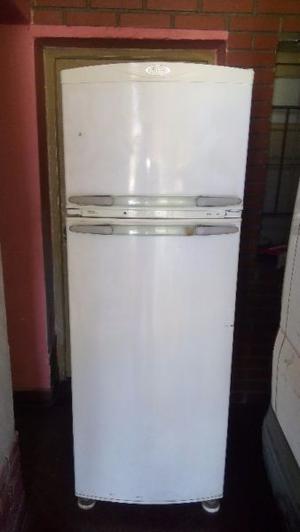 Vendo heladera wirpool familiar