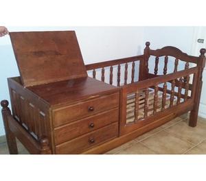 Cama Funcional impecable de Algarrobo