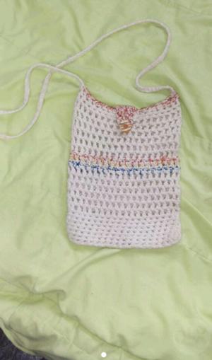 Vendo cartera hecha a crochet sin uso