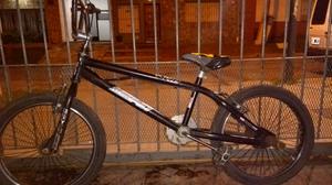 Bmx vairo vendo o permuto