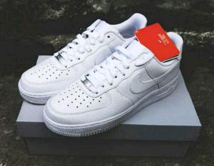 Nike Air Force 1 White Low