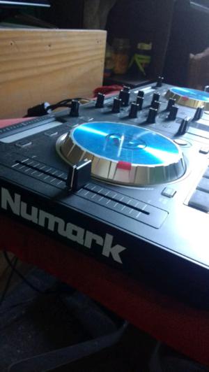 Numark mixtrack pro 3