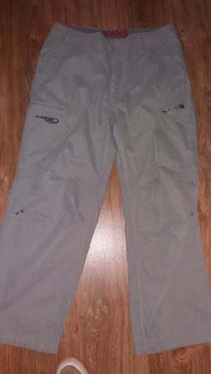 Pantalón trekking (Marca VANS)