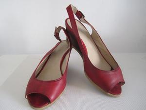 Zapatos PRUNE Color Rojo Rubi (Talle 36) IND.ARG