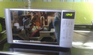microondas Electrolux impecable