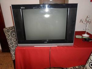 televisor Jvc con control remoto