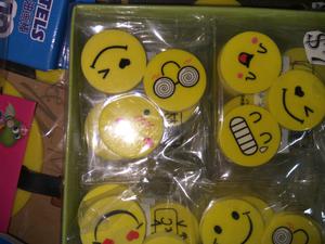 Set de 3 gomitas Emoji $ 7 ideal souvenir